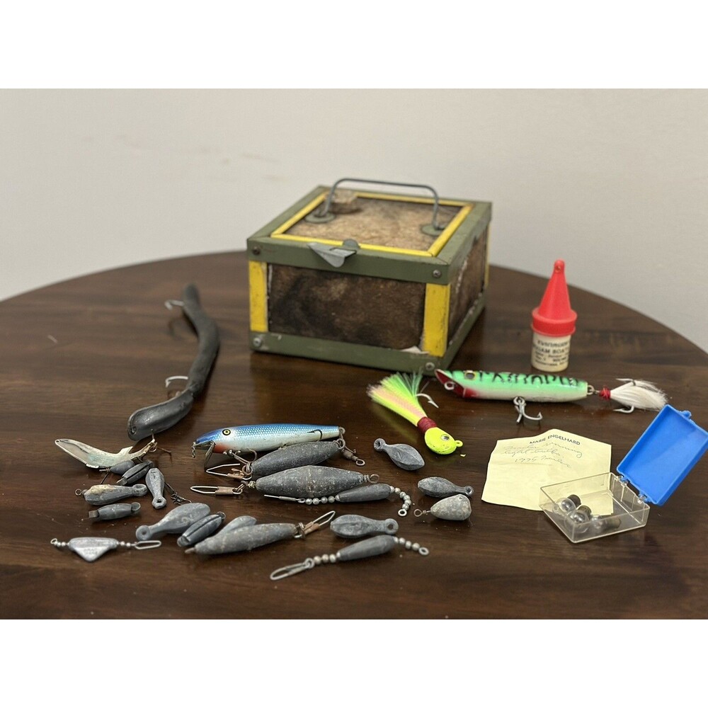 Vintage Fishing Lot Oberlin bait canteen, Lead Sinkers, Lures Fresh & Saltwater
